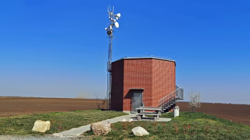 Vyhlídková věž Bratčice: prcek, ale nabízí výhled do daleka