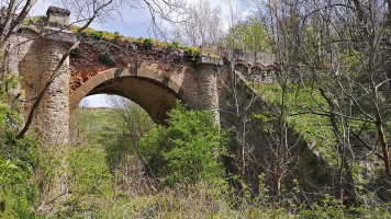 Výlet bez davů? Navštivte Vysoký most u Velkého Meziříčí. Než spadne